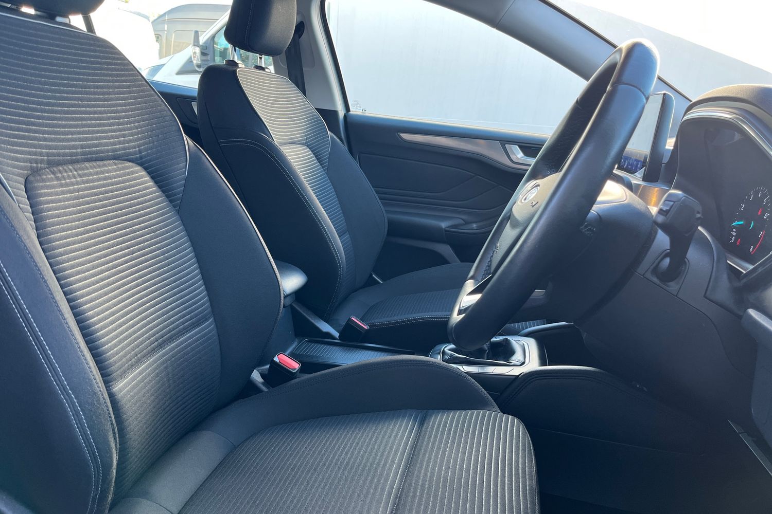 Ford FOCUS Photo 16