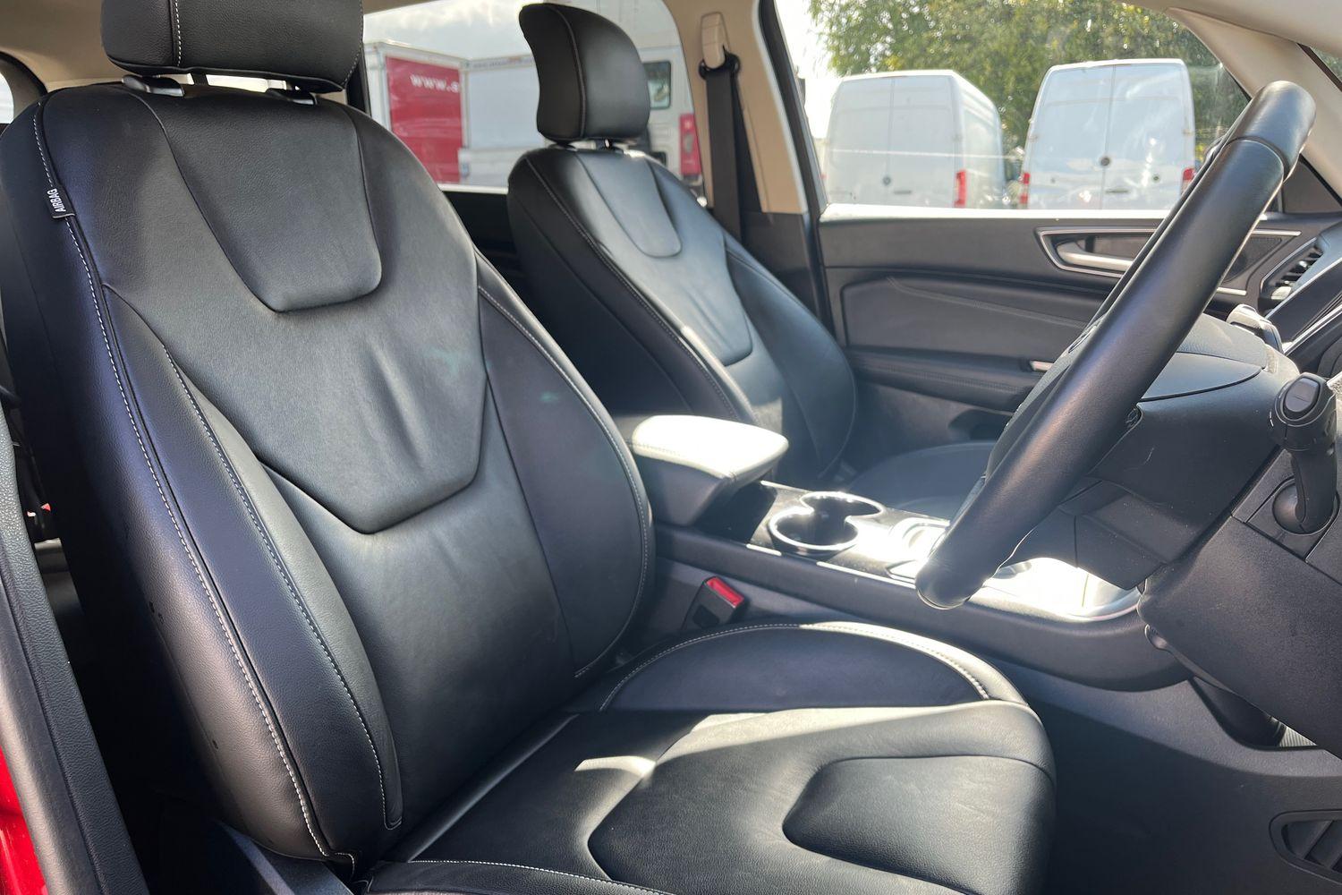 Ford S-MAX Photo 16
