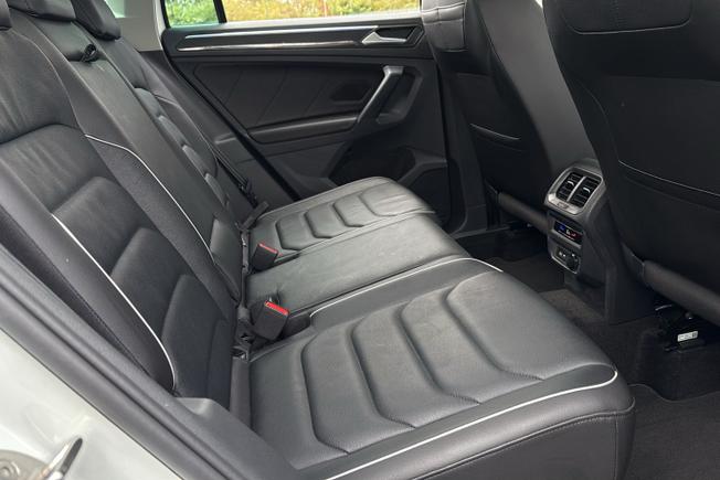 VOLKSWAGEN Tiguan Photo 38