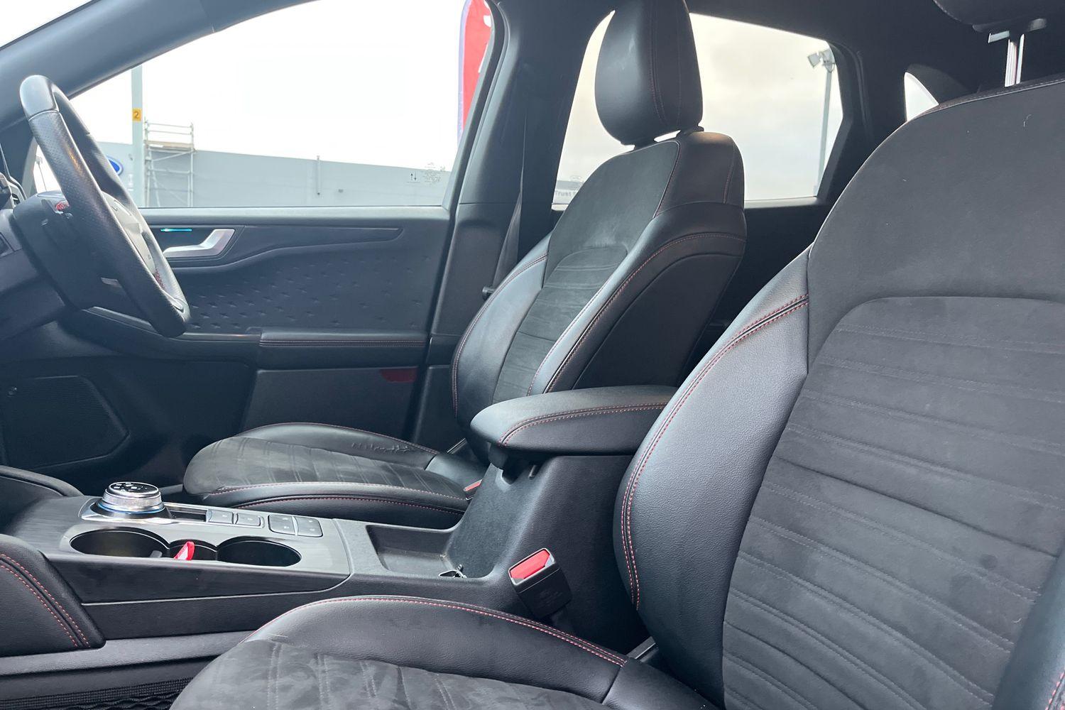 Ford KUGA Photo 18