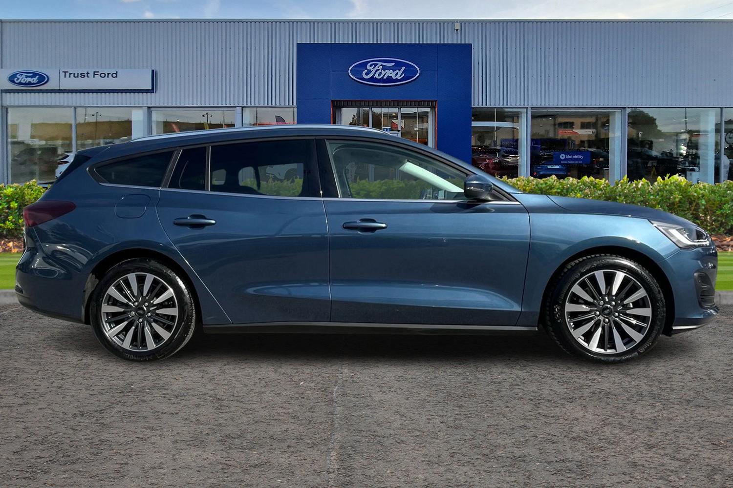 Ford FOCUS Photo 2