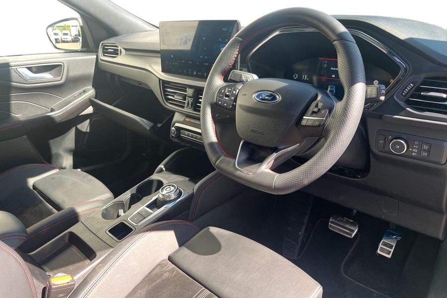Ford KUGA Photo autoimg-8f4c904fd8ad5de991d61c45523681de864a2154.jpg