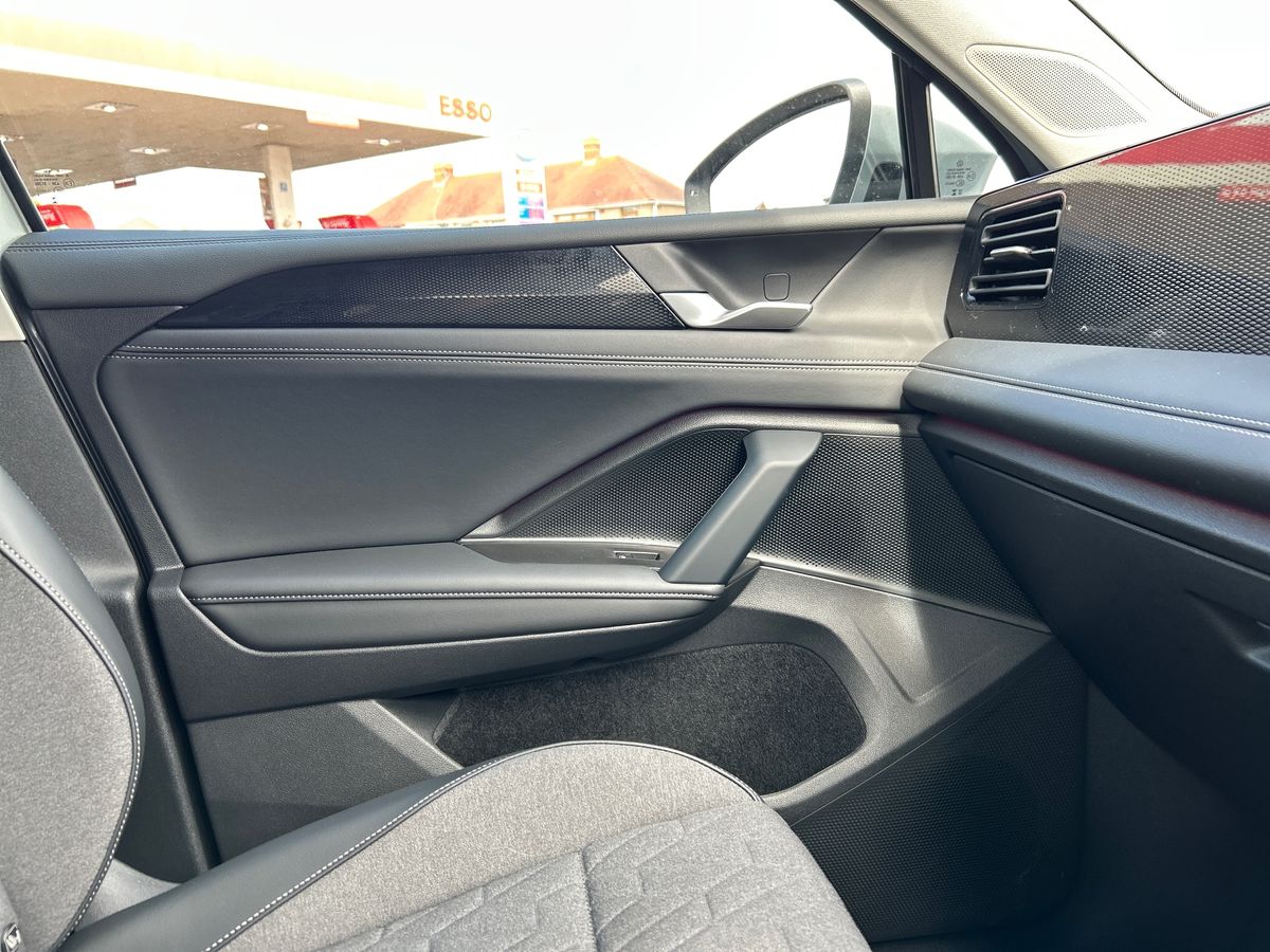 Volkswagen Tiguan Photo autoimg-8f4e4c7383cbc22415be92ce619e4548f934a717.jpg