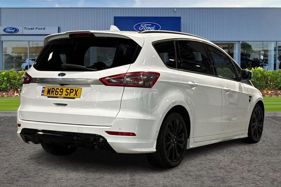 Ford S-MAX Photo autoimg-8f5033f5ce77bbe265a7ce5b80b43b9db60f114b.jpg