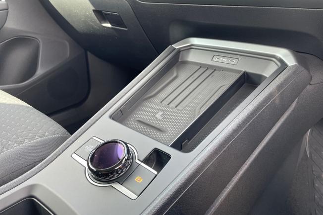 VOLKSWAGEN T-Roc Photo 25