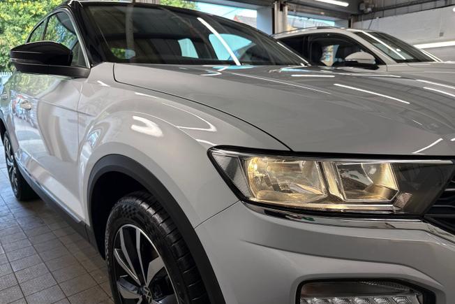 VOLKSWAGEN T-Roc Photo 19