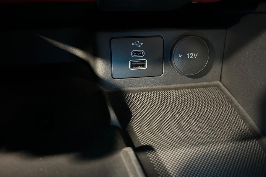 Ford Kuga Photo autoimg-8f5331441aba3ba1a64268475eefd8100cf8ccb9.jpg