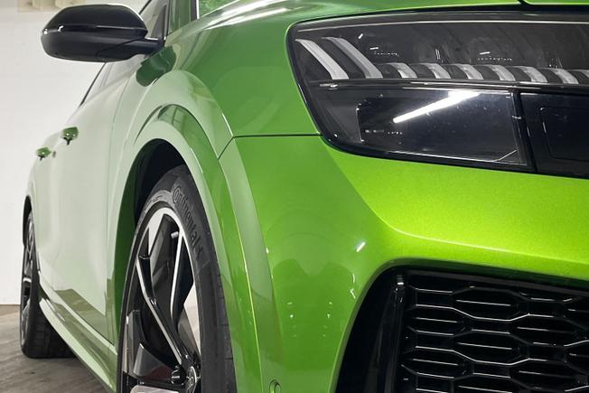 Audi RSQ8 Photo 39