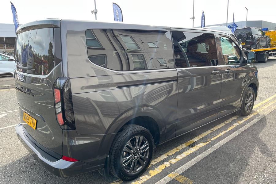 Ford TOURNEO CUSTOM Photo autoimg-8f58f18b304bf9fa43f707921fc51a1203ba5050.jpg