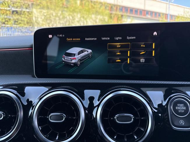 MERCEDES-BENZ A Class Photo 38