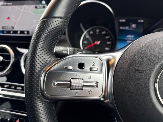 MERCEDES-BENZ Glc Photo 16