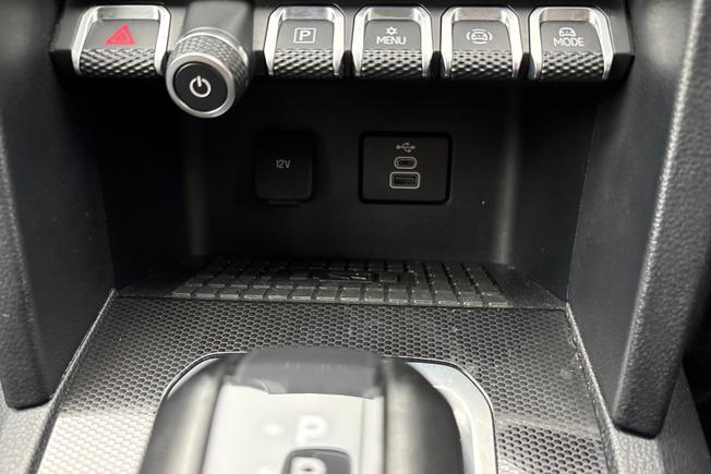 VOLKSWAGEN Amarok Photo 22