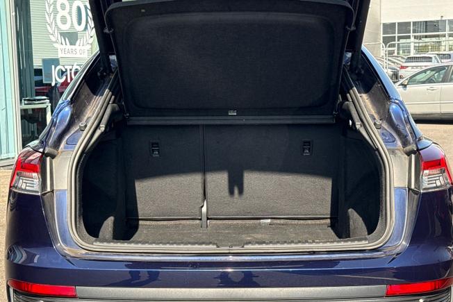 AUDI Q4 E-Tron Photo 12