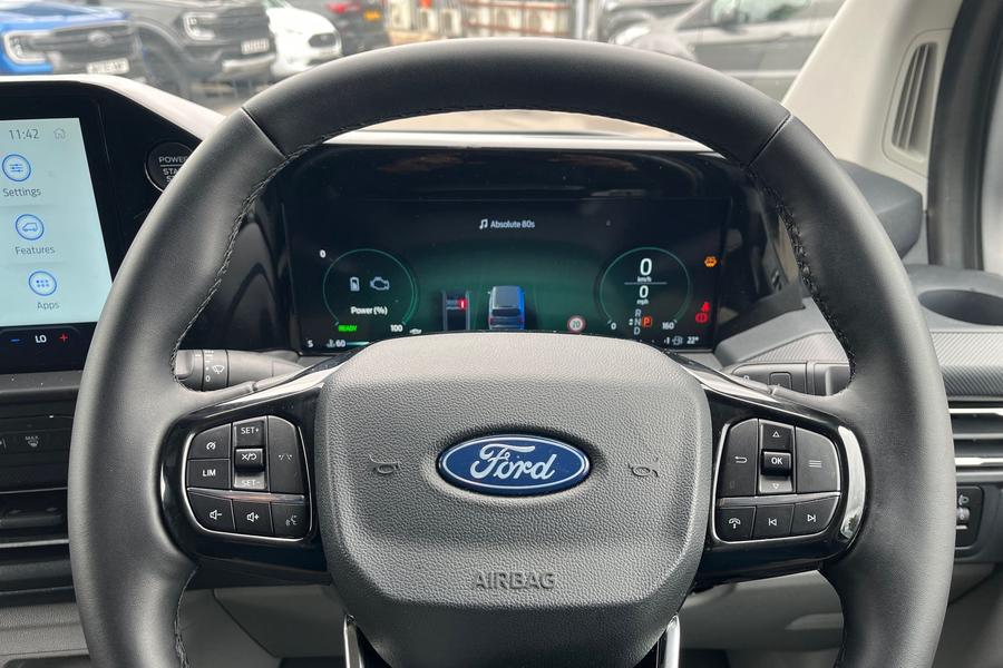 Ford TRANSIT CUSTOM Photo autoimg-8f637d97a493980a71007f917cc69b20e3f42a5f.jpg
