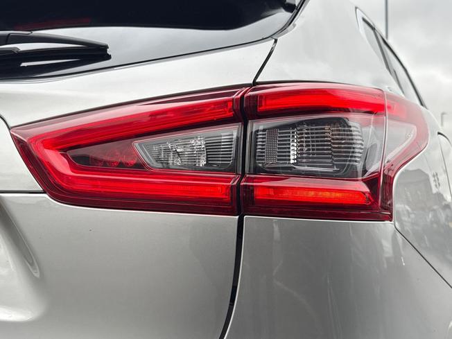 NISSAN Qashqai Photo 18