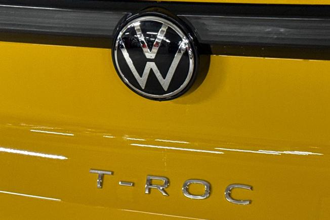 VOLKSWAGEN T-Roc Photo 27