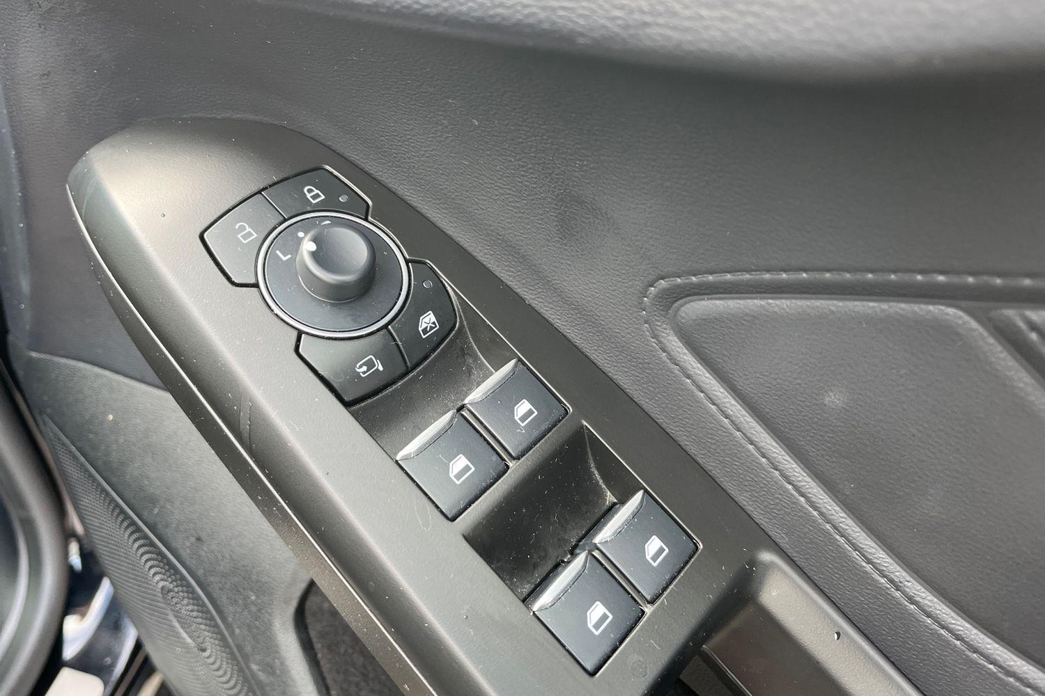 Ford FOCUS Photo 15