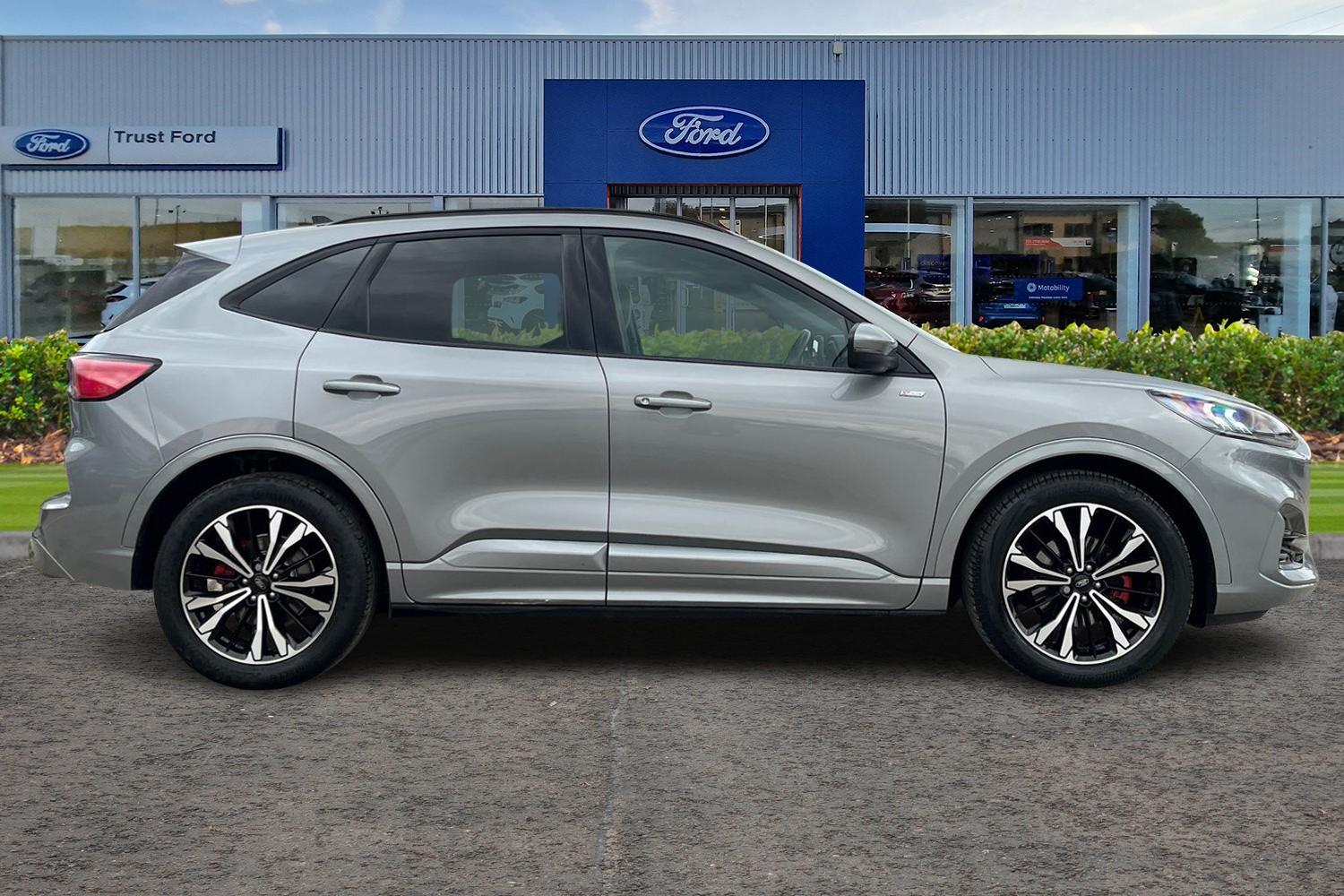 Ford KUGA Photo 2