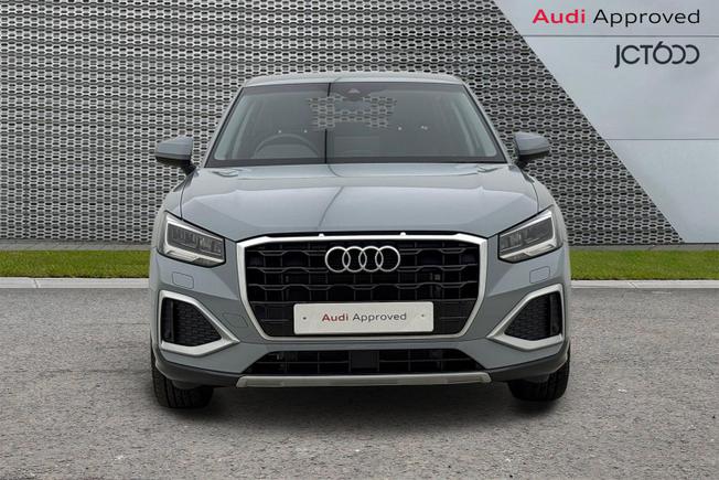 Audi Q2 Photo 8