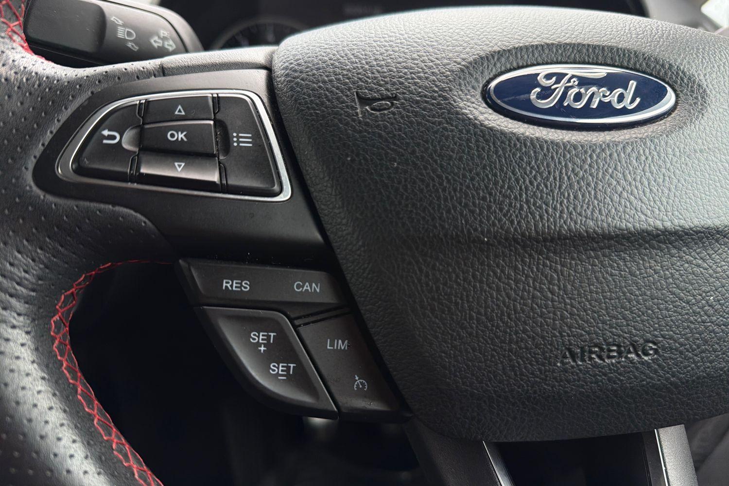 Ford ECOSPORT Photo 32