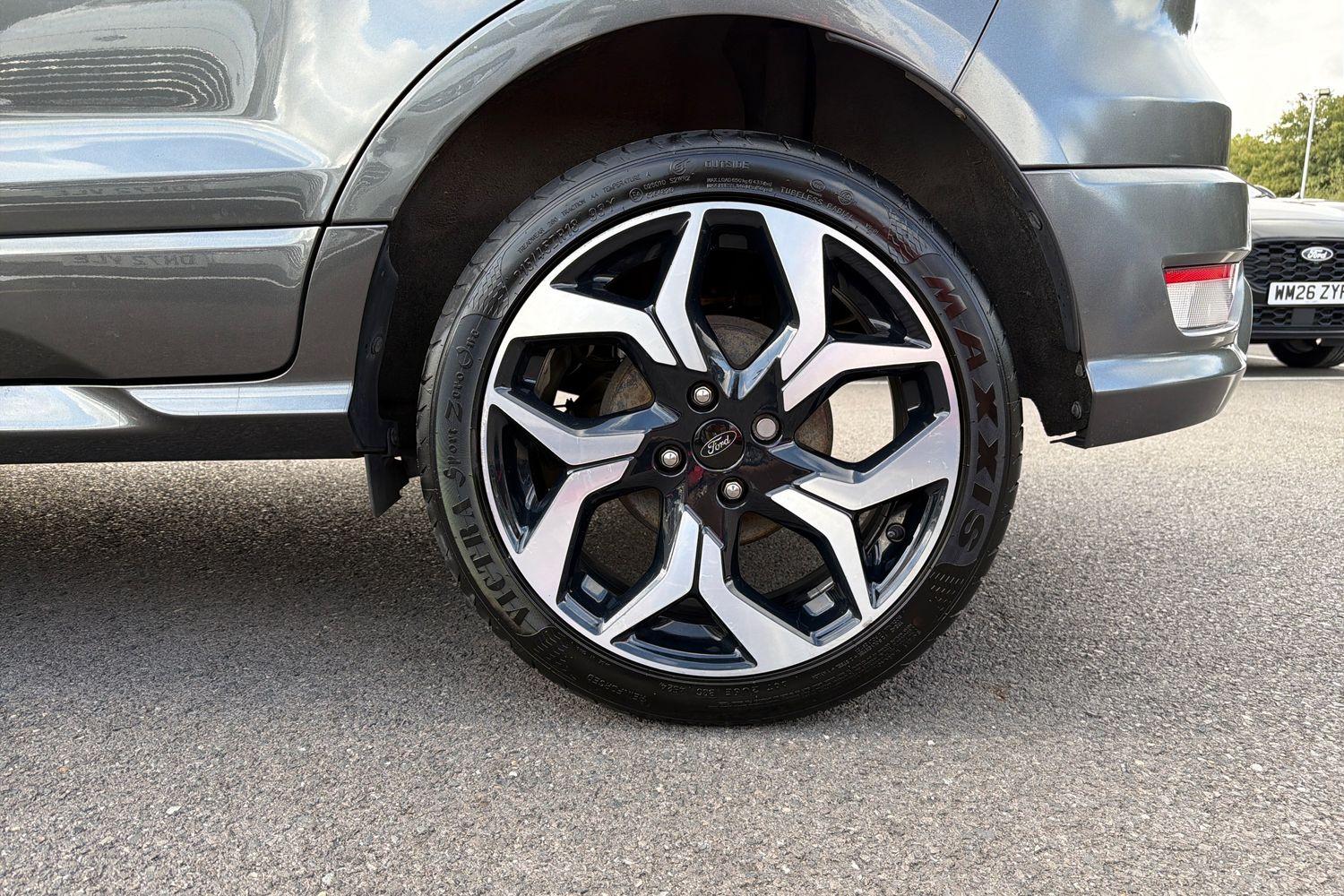 Ford ECOSPORT Photo 7