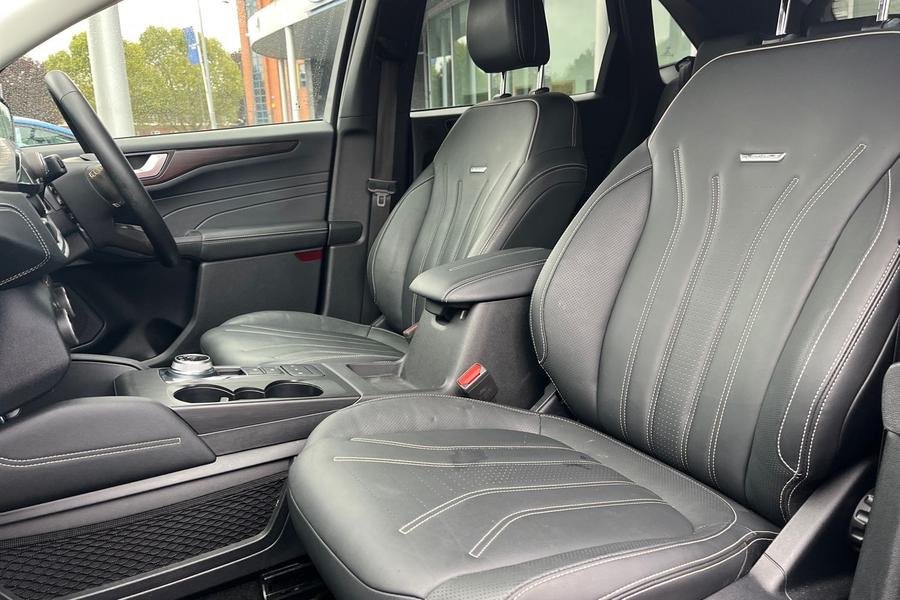 Ford Kuga Photo autoimg-8f79733a5296789fb822ccd874d055e231d46502.jpg