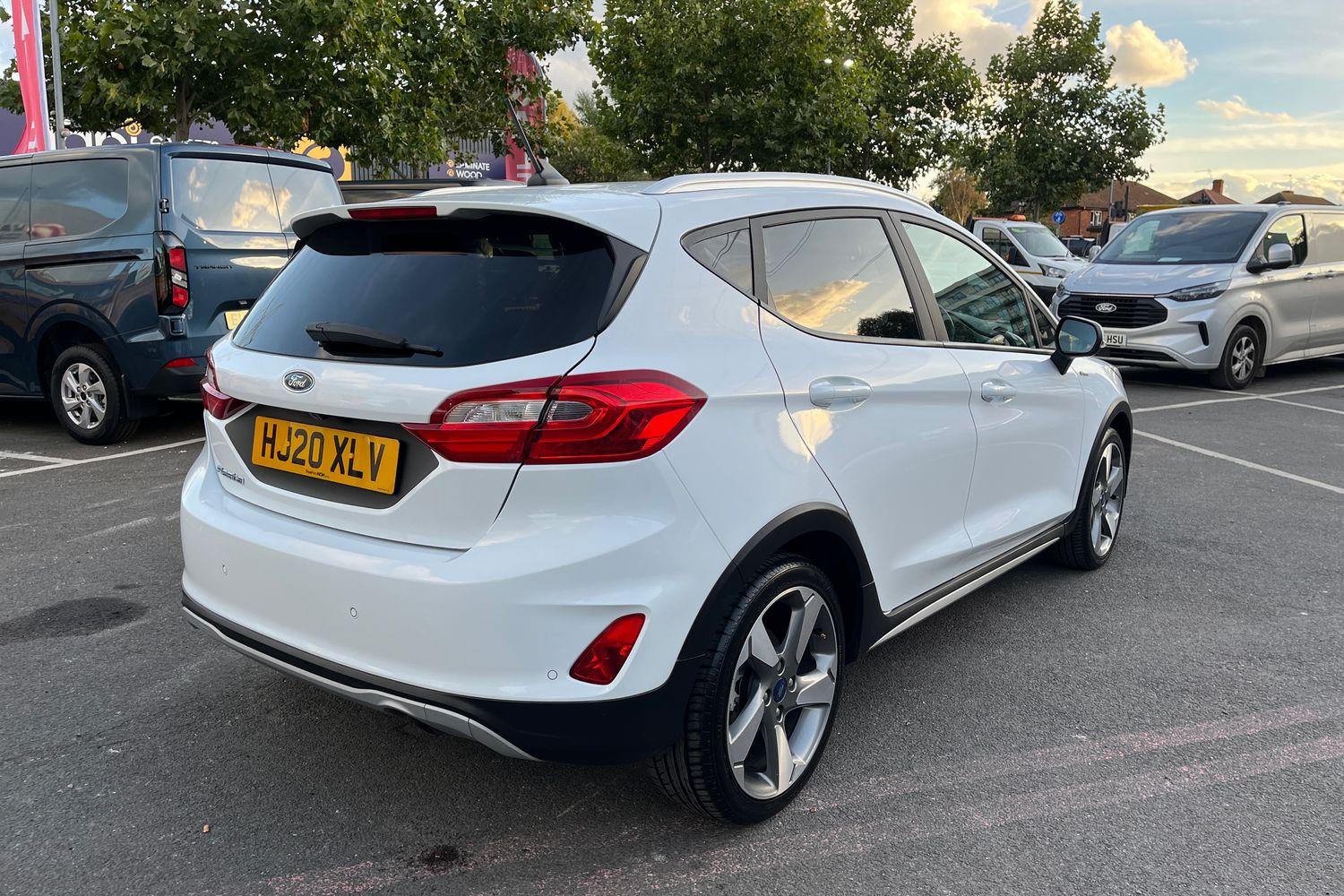 Ford Fiesta Photo 34