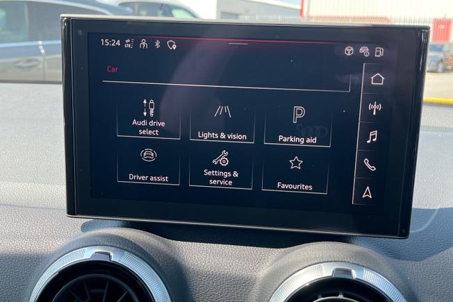 AUDI Q2 Photo 32