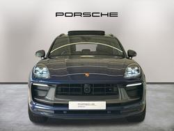 PORSCHE Macan Photo 2