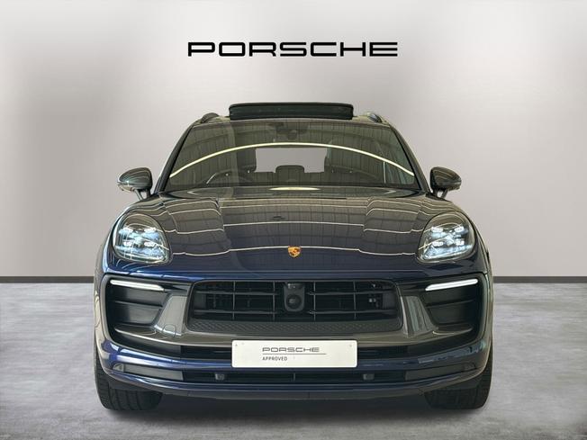 PORSCHE Macan Photo 2