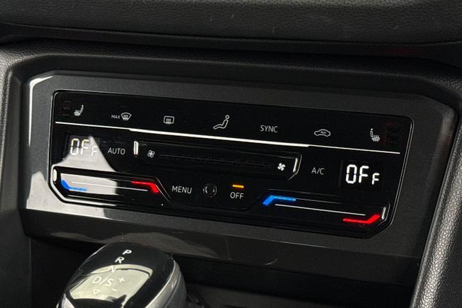 VOLKSWAGEN Tiguan Photo 27