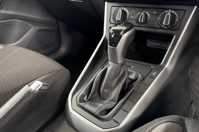VOLKSWAGEN Polo Photo 23