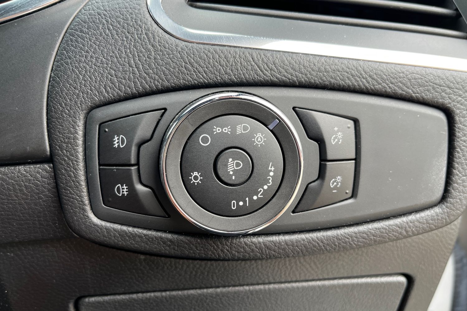 Ford S-Max Photo 32