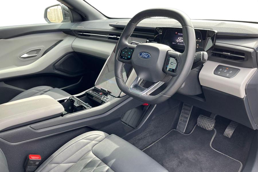 Ford Explorer Photo autoimg-8f8896c79ce4770173e34bd1ceace53204ee0527.jpg