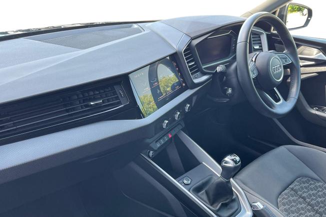 AUDI A1 Photo 2