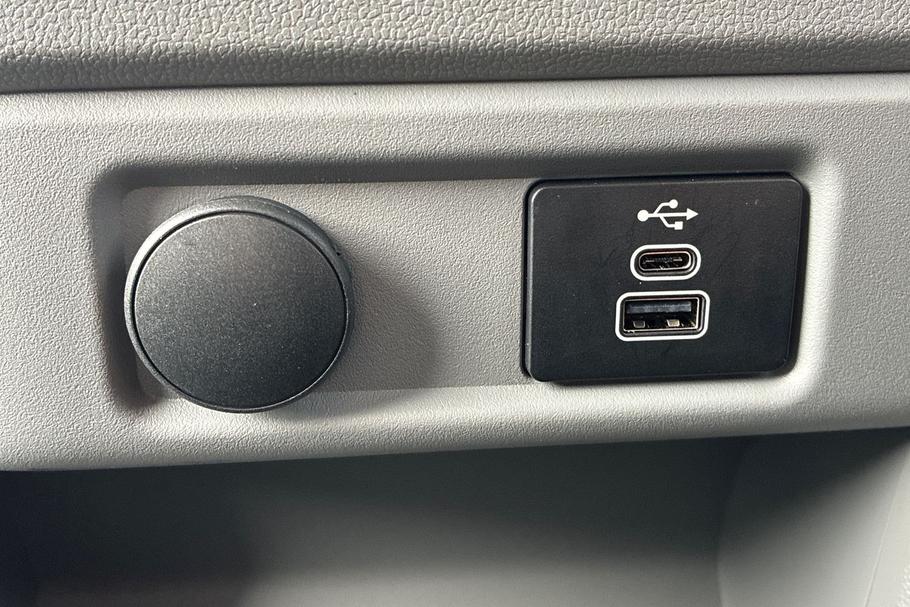 Used Ford TRANSIT CUSTOM MM75UFV 26