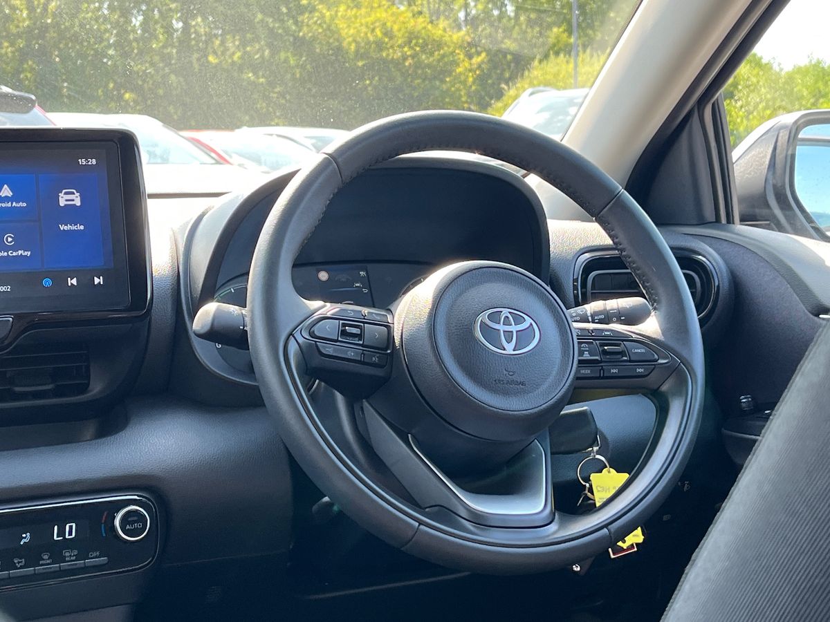 Toyota Yaris Photo 13