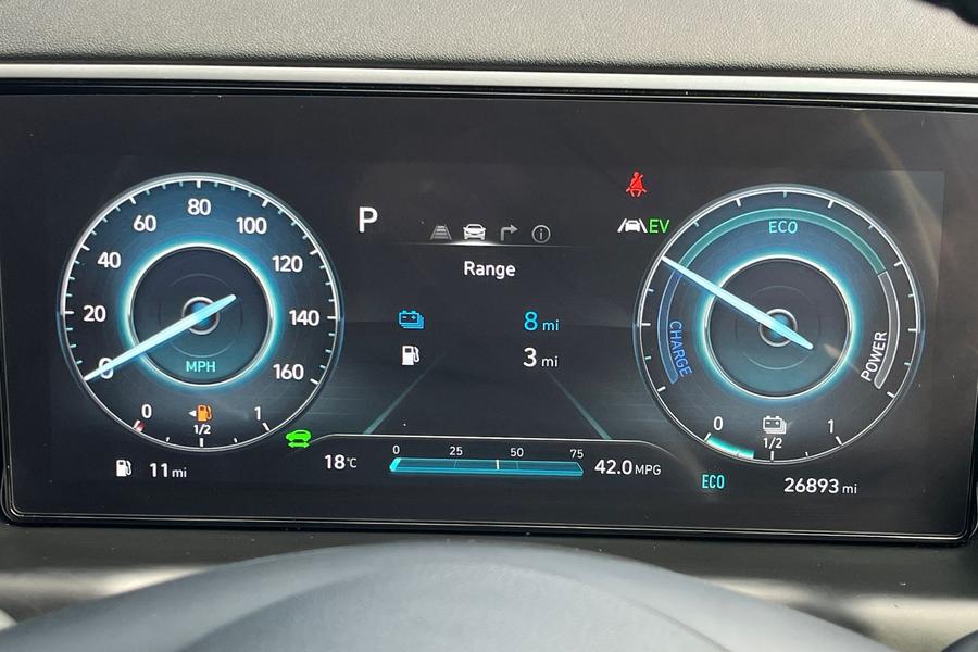 Hyundai TUCSON Photo autoimg-8fa28528441e37778d86f43f62f485807532f5e6.jpg