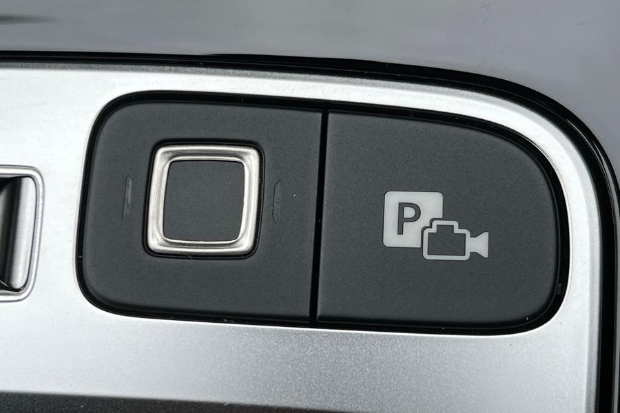 Mercedes-Benz CLA Photo autoimg-8fa67d675c634e374dfa308fe844de2bf9c181bb.jpg