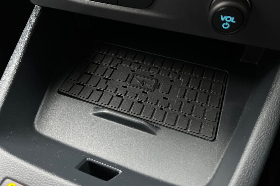 Used FORD TRANSIT COURIER SB75LPY 17