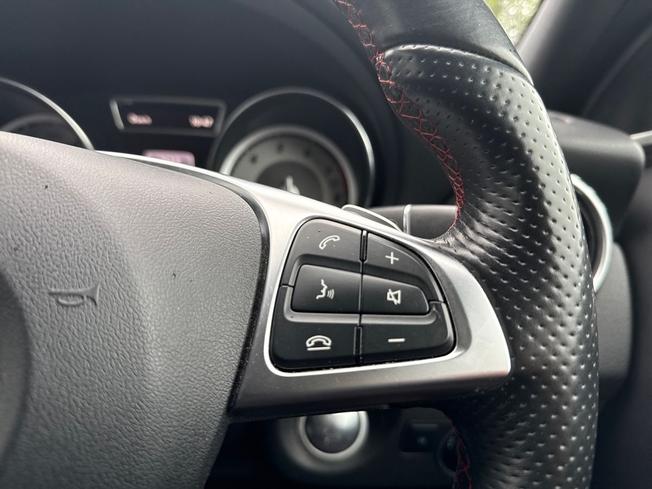 MERCEDES-BENZ Gla Photo 17