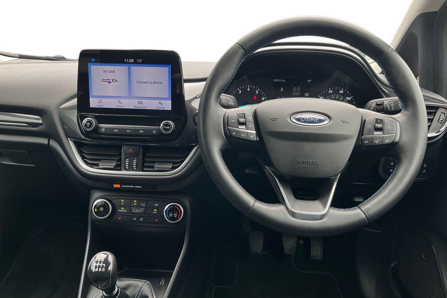 Ford FIESTA Photo 10