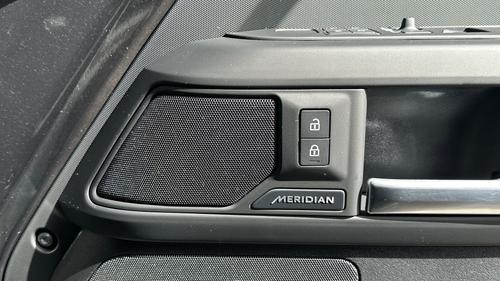 Land Rover Defender Photo autoimg-8fb7c18388f0c8f3bd6016e1f0325bd75c7d08d7.jpg