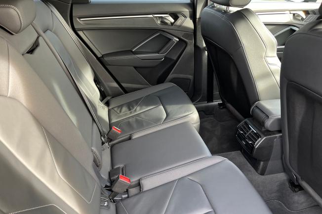 AUDI Q3 Photo 47