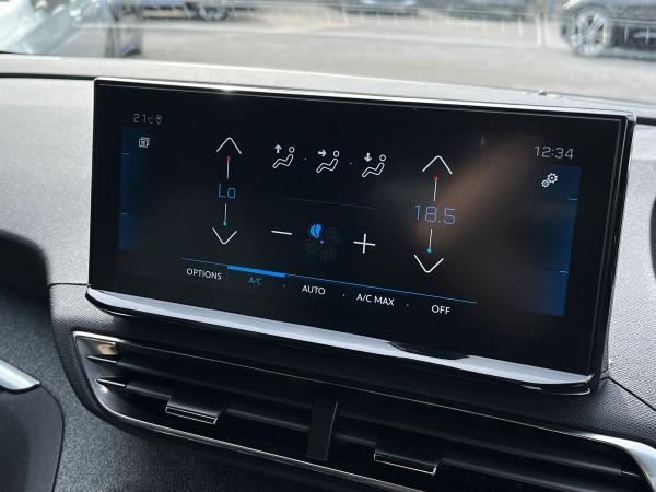 Peugeot 5008 Photo autoimg-8fbe633dd072dc0a08c30216dc7e0a051092262f.jpg