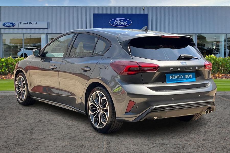 Ford Focus Photo autoimg-8fbeb3af25a825a0b9c51bd6aa3dd944b402882e.jpg