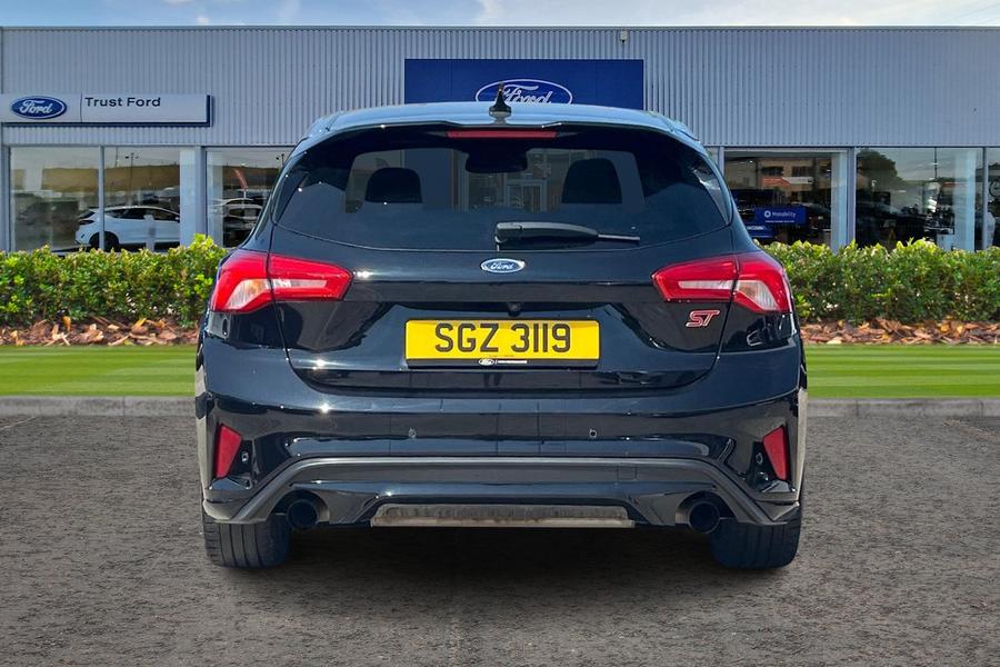 Ford FOCUS Photo autoimg-8fc0be16de3d0a6c72af2390b842c2e108691c5e.jpg