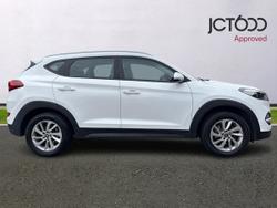 HYUNDAI TUCSON Photo 4