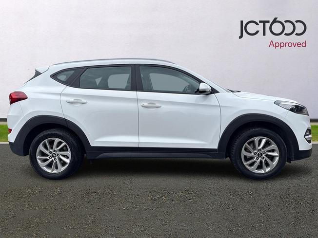 HYUNDAI TUCSON Photo 4