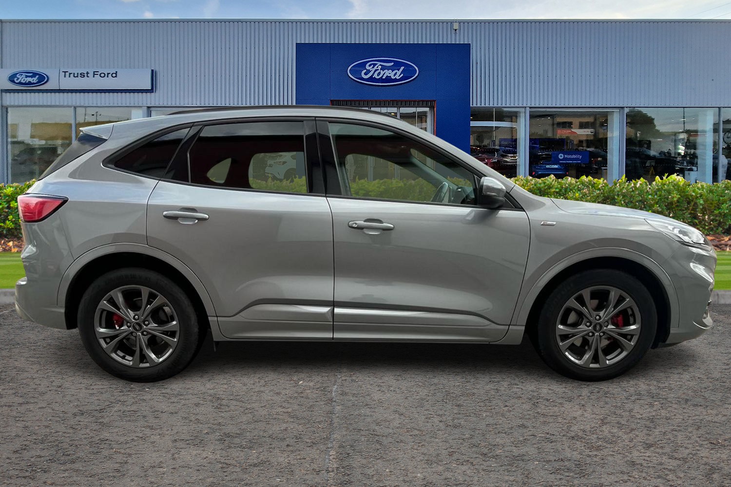 Ford KUGA Photo 2